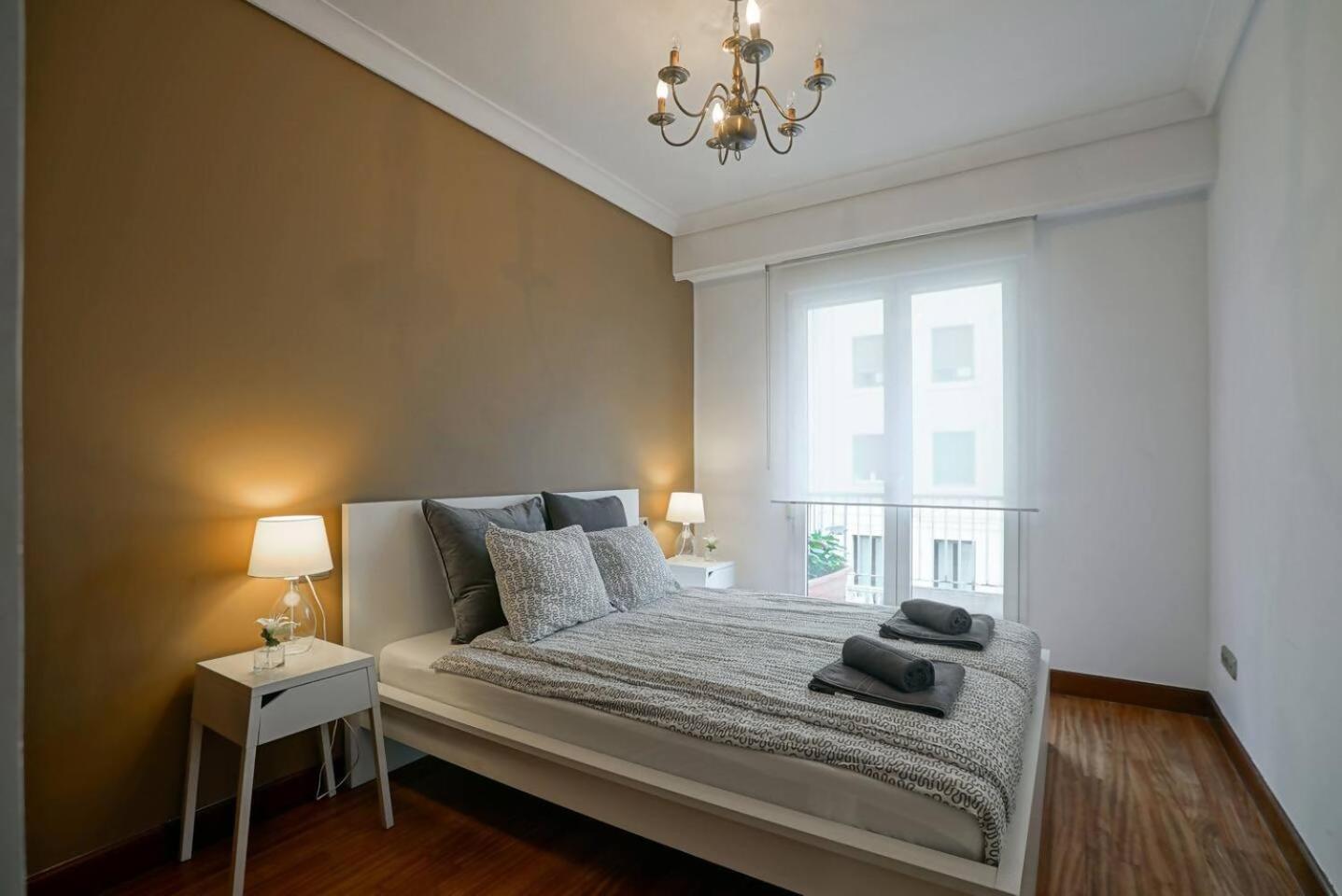 Amplio Apartamento En Gros Con Parking Privado San Sebastian Exterior photo